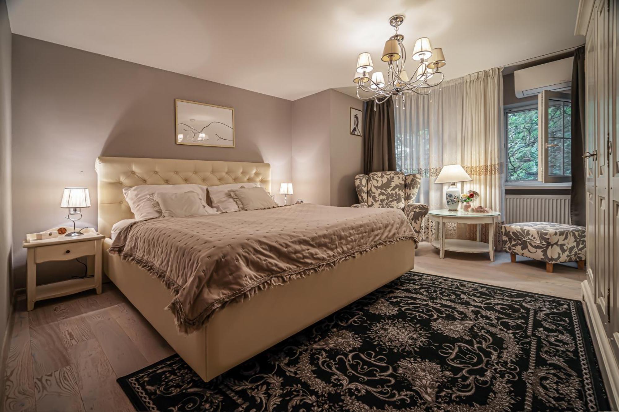 Luxurious And Royal Apartment In The Old Town Bratislava Exterior photo